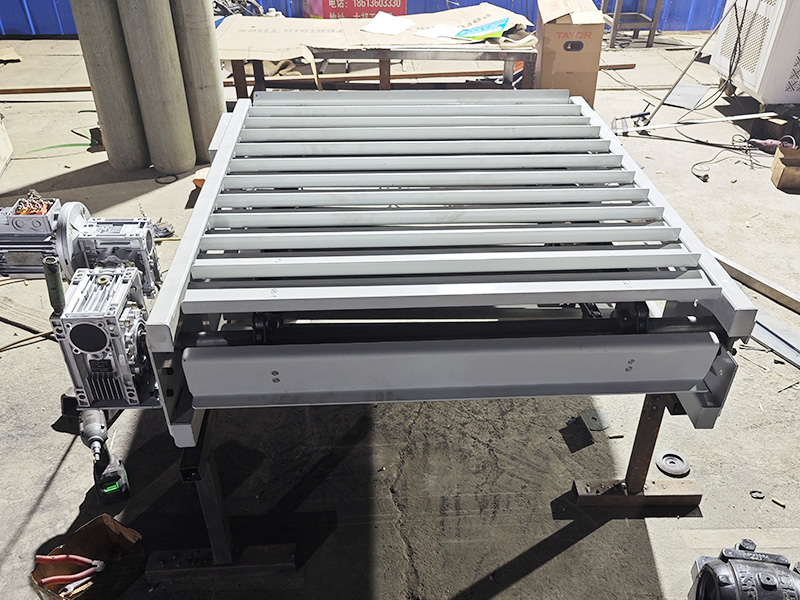 異型鏈板輸送機(jī)